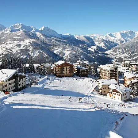 Perron Aparthotel 3*
