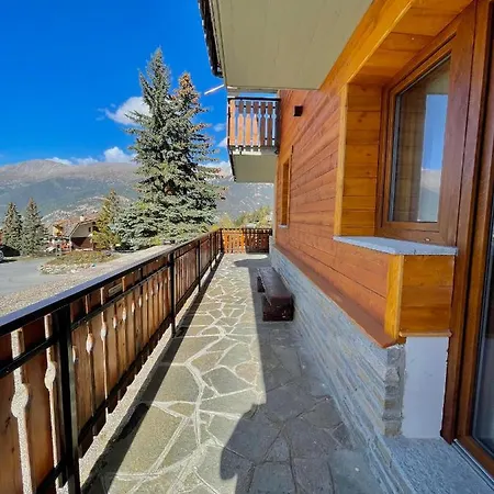 Perron Aparthotel 3*