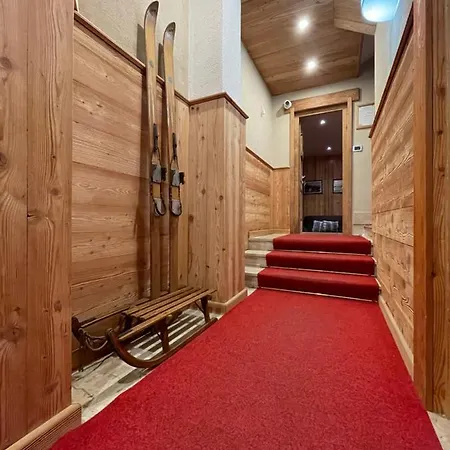 Perron Aparthotel 3*