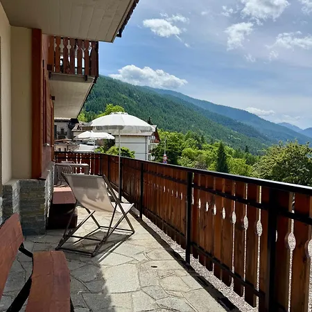 Perron Aparthotel 3*